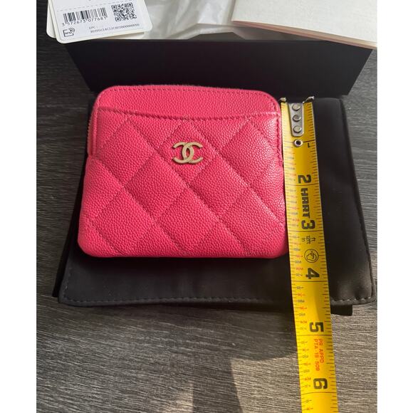 Authentic Chanel Pink Caviar Quilted Zip Card Holder Wallet 23S Gold Hardware - Picture 11 of 11